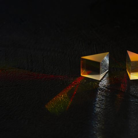 lights-prisms-effect-close-up